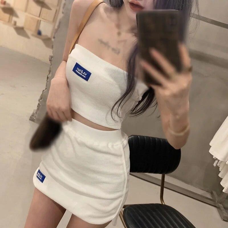 Женский тонкий топ без бретелек с открытым пупком + юбка, комплект из двух предметов