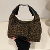 Сумка-тоут женская сумка новая ретро леопардовый принт нишевая сумка через плечо сумка для поездок на работу сумка-пельмень
