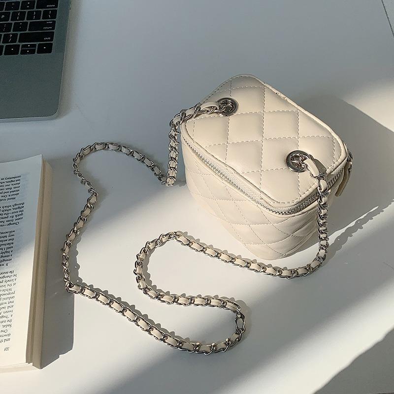 Bag Women's niche one-shoulder messenger bag Rhombus chain bag mouth red envelope mini box bag