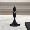 Безликая статуэтка из смолы с капюшоном, Готический темный Хэллоуинский орнамент, Загадочный призрак, держащий череп, Скульптура, Художественная фигурка в платье для гостиной