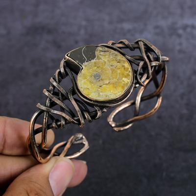 Браслет-манжета из натурального аммонита, окаменелого драгоценного камня, медной проволоки, регулируемый N7l48
