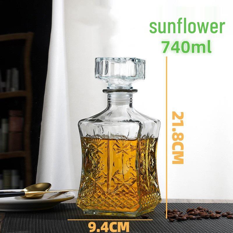 European Crystal XO Glass Decanter: Transparent Whiskey and Wine Bottle