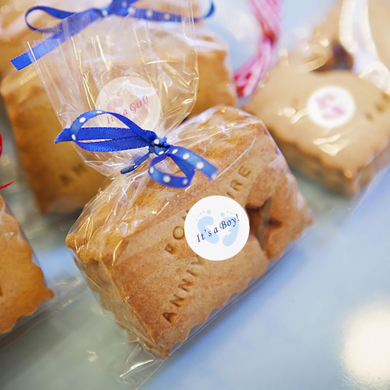 100 шт. Круглые наклейки «Это мальчик/Это девочка», этикетки для крещения, определения пола ребенка, товары для вечеринки по случаю первого дня рождения, коробки с конфетами, украшения, подарок