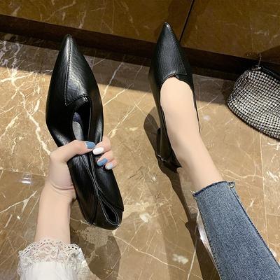 Женские повседневные туфли на толстом каблуке с острым носком на низком каблуке. Женские туфли на плоской подошве. Элегантные туфли на плоской подошве с мягкой подошвой.