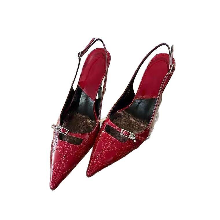 Черные лакированные туфли на высоком каблуке женские летние туфли 2025 года, новые европейский и американский темперамент, туфли с сумкой на голове, одинарные туфли с пустым тонким каблуком сзади, босоножки на высоком каблуке