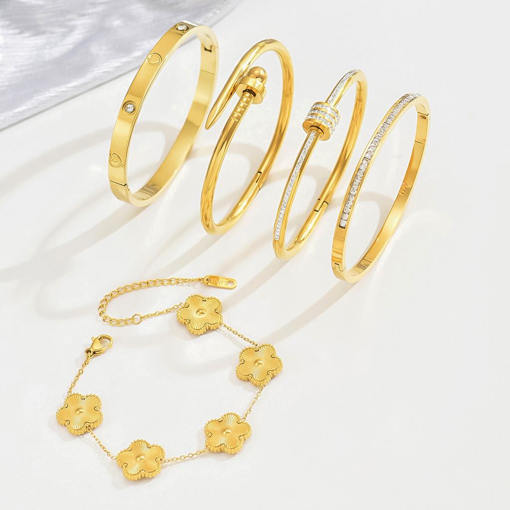 Европа и Соединенные Штаты Горячий браслет из нержавеющей стали с четырьмя листами клевера, счастливый браслет, модный женский браслет с гвоздем, золотые браслеты