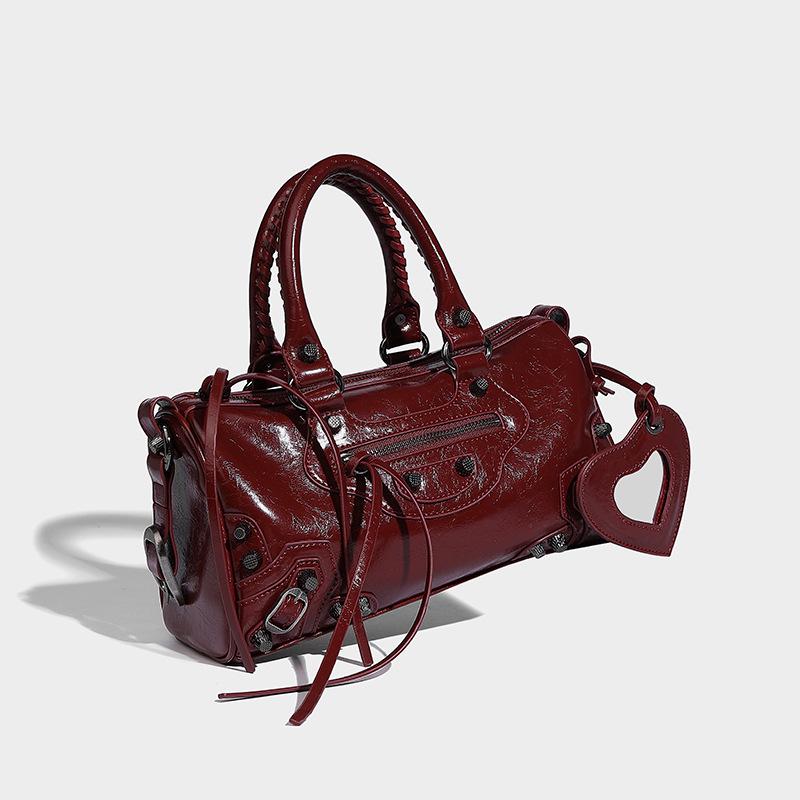 Новая сумка для мотоцикла Rivet Dark: Стильная вместительная сумка-тоут через плечо для модных женщин