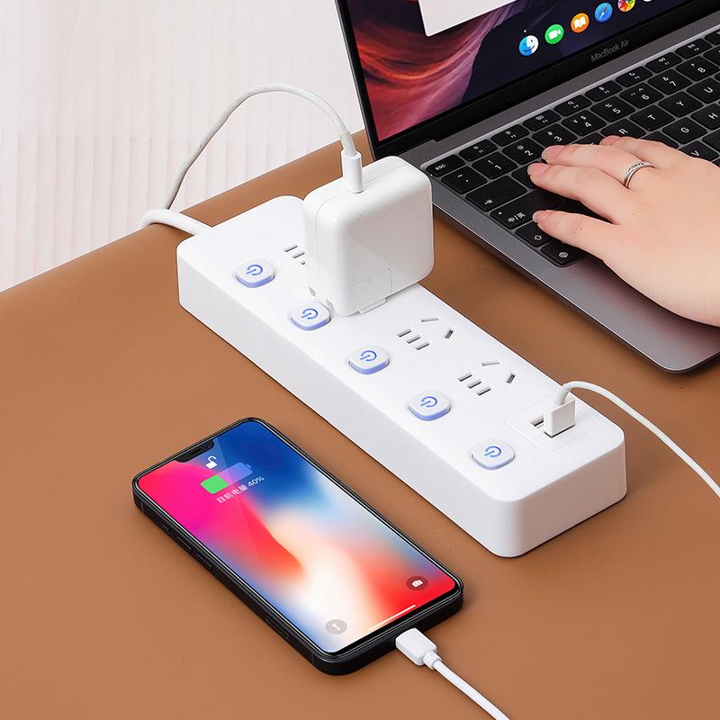 Панель с USB-розетками, многорозеточной сетевой платой и подконтролем