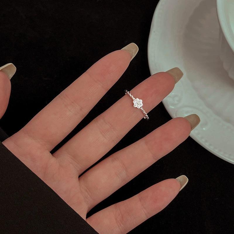 Кольцо Снежинка Циркон Женское Нишевый Дизайн Чувство Мода Универсальное Простое Индивидуальность Кольцо на Палец Маленький Цветок