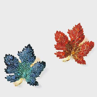 2024 Роскошная красная кленовая брошь и синяя брошь - элегантный аксессуар для женского костюма
