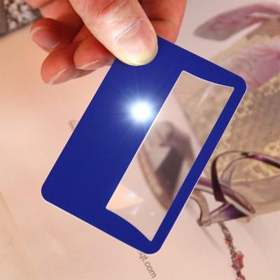 1 шт. 3-кратная лупа для кредитных карт со светодиодной подсветкой, для чтения мелкого шрифта в газетах, портативная ручная лупа для карт.