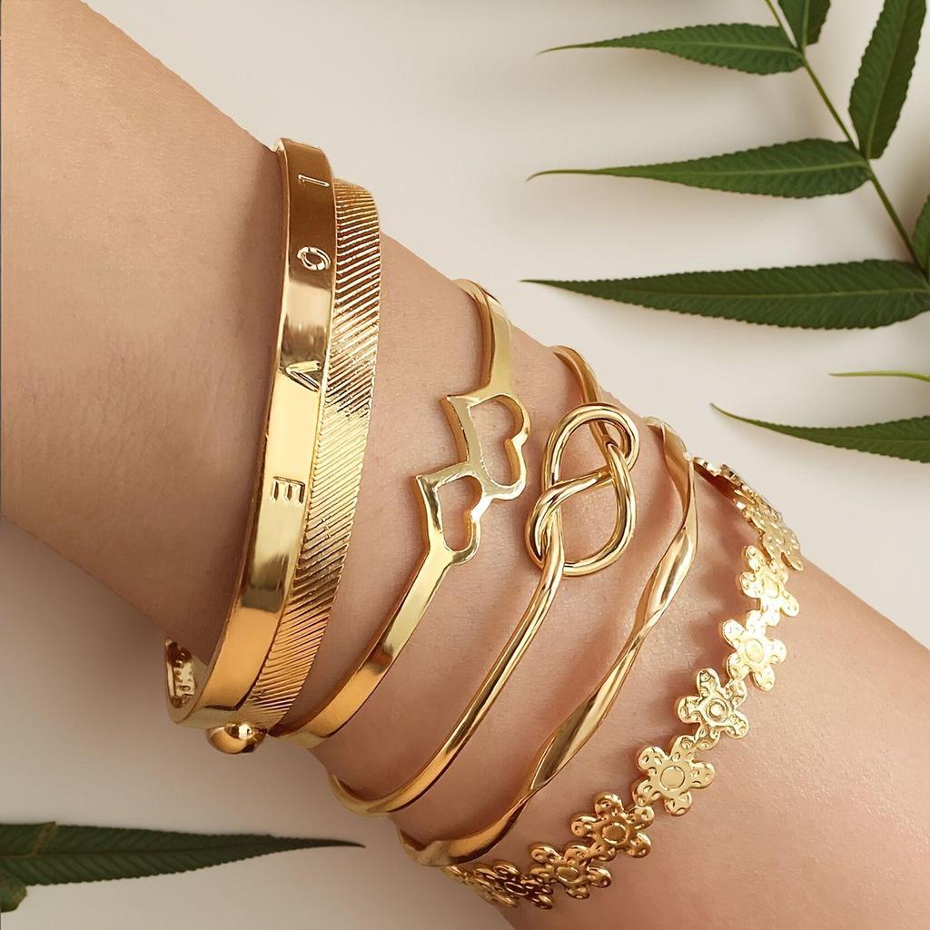 Элегантный набор из 10 геометрических многослойных браслетов золотистого цвета