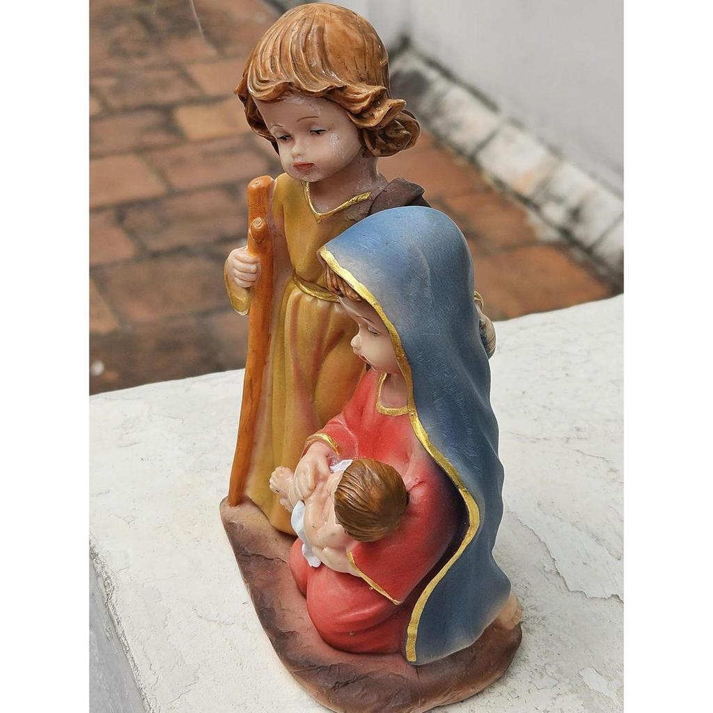 Resin Decor Showpiece for Table Xmas Present To Friend Christmas Gifts Single Piece Holy Family Crib Figurines Latest