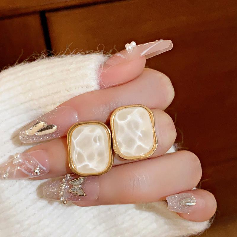 GemChic женские серьги-гвоздики с иглами, квадратные серьги с имитацией циркона, модные милые серьги, ювелирные изделия на день рождения, Рождество, подарок
