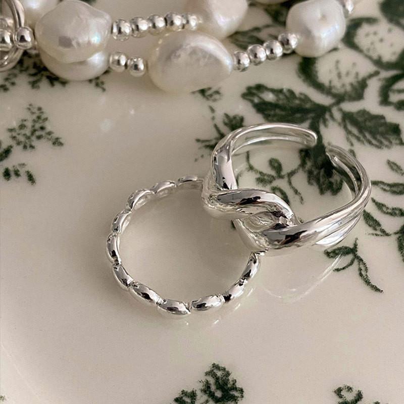 Элегантное кольцо из стерлингового серебра 925 пробы с перекрученным перекрещивающимся дизайном для стильных женщин