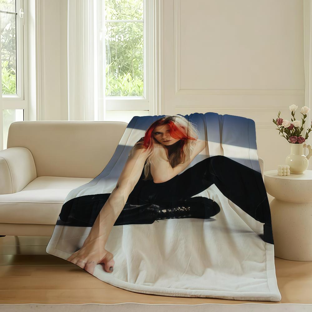 Musician Taylor Acorn Blanket For Sofa Office Bed Plane Travel Sleep Read Relax Camping Soft And Warm