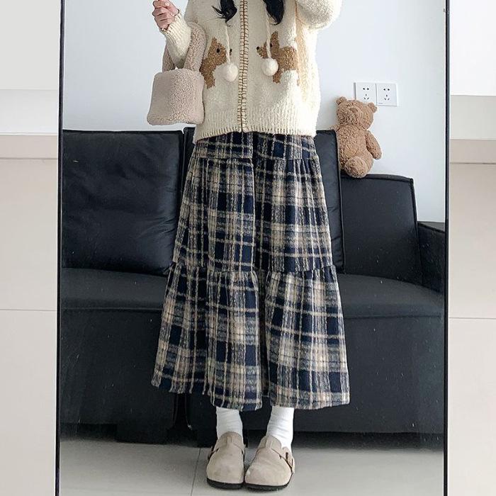 «Женская юбка-трапеция из красной шерсти в клетку с высокой талией 2024 года — японский ретро, средняя длина, облегающий крой»