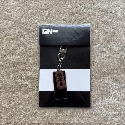 [Б/У] Брелок ENHYPEN Брелок ENHYPEN
