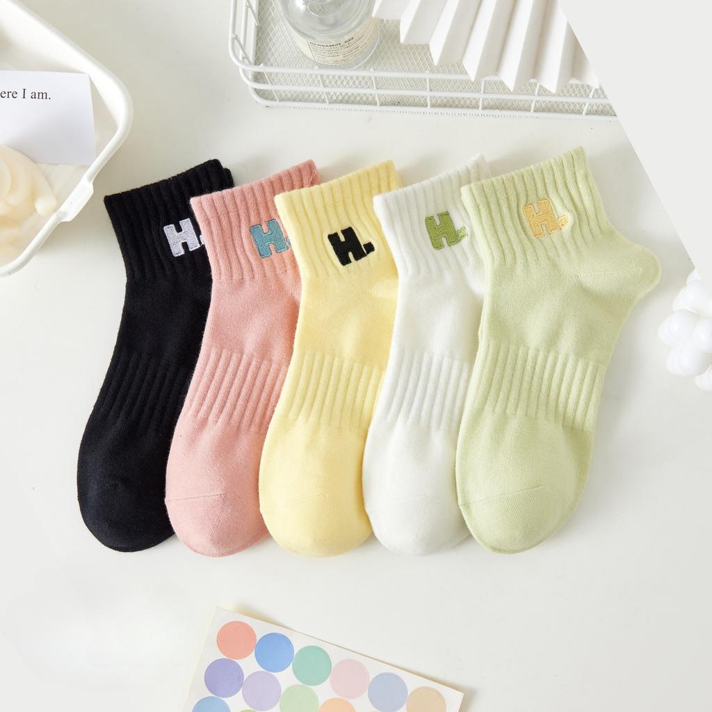 5 Pairs of Short Socks Women's Cute Stockings Soft, Breathable, and Comfortable Socks