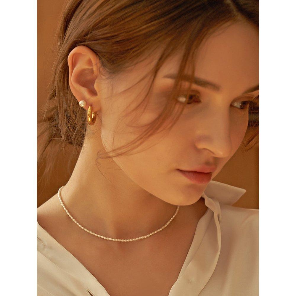 Petit Oval Pearl Necklace_Nz1099