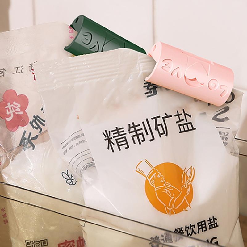 6Pcs Mattress Holder Quilt Bedspread Pin Clip Plastic Non-Slip Clip Bed Sheet Clip Button Bed Sheet Household Towel Clothes Peg