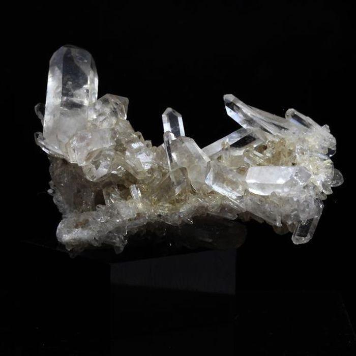 Pierres et Minéraux. Quartz. 61.0 ct. Massif des Grandes Rousses, Isère, France.
