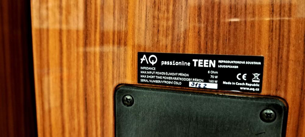 Acoustique Quality PASSION TEEN - Двухполосная напольная акустическая система мощностью 160 Вт, шпон ОРЕХ, передняя панель лак ЧЕРНЫЙ, Acoustique Quality