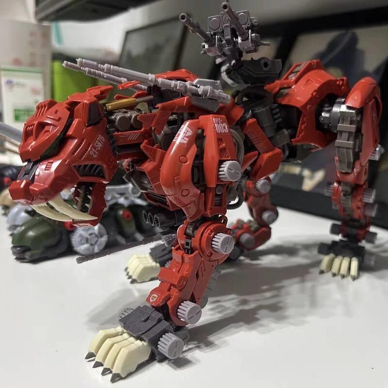 BT Конструктор EZ-016 Красный Саблезубый Тигр 1:Пластиковый набор в масштабе 72, полностью подвижный, сборная модель, рождественские подарки для детей