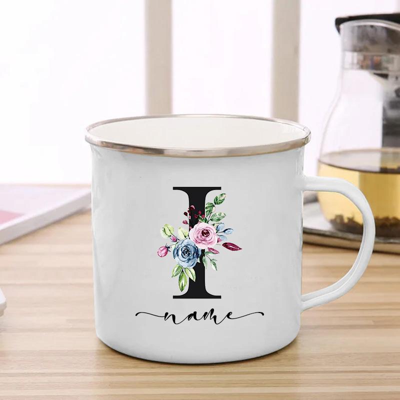 26 инициалов, черная буква, фиолетовый цветочный принт, эмалированная кружка, креативные кофейные чашки, дорожная чашка, персонализированные подарки, кружки для напитков