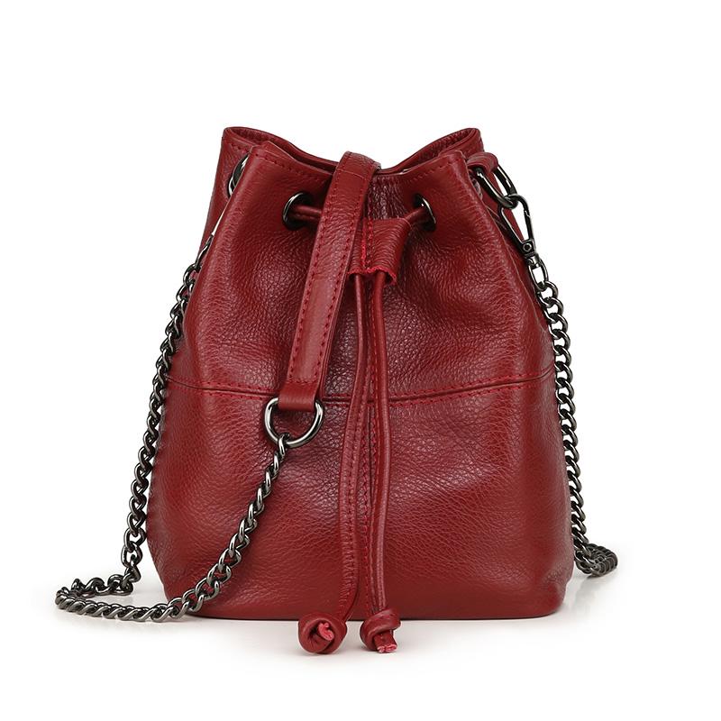 Модельер из натуральной кожи Сумочка-ведро Большая сумка на шнурке для женщин Мягкие сумки на ремне Сумка-мессенджер Коровья кожаная повседневная сумка-тоут с цепочкой Сумочка