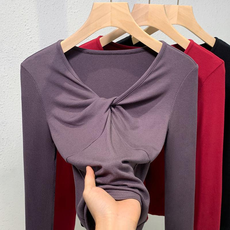 Красная рубашка с V-образным вырезом, новая женская осенняя мода, иностранный стиль, модный плиссированный облегающий и тонкий топ с длинными рукавами