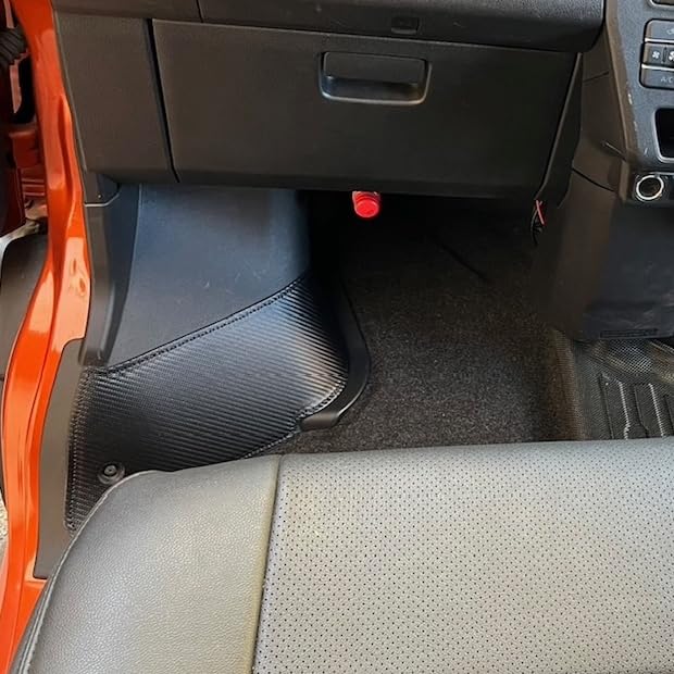 Панель защиты от ударов ногами из углеродного волокна CGP для серии S700 Atrai и Hijet Cargo (С700В/С710В) HN12-D4602CB