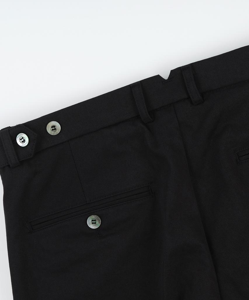 BELLIEF Основные хлопковые chino шорты с двумя складками (черный)