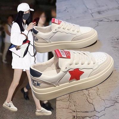 Кеды женские 2025 лето корейская версия новые универсальные нишевый дизайн чувство платформы спортивная обувь популярные белые кеды