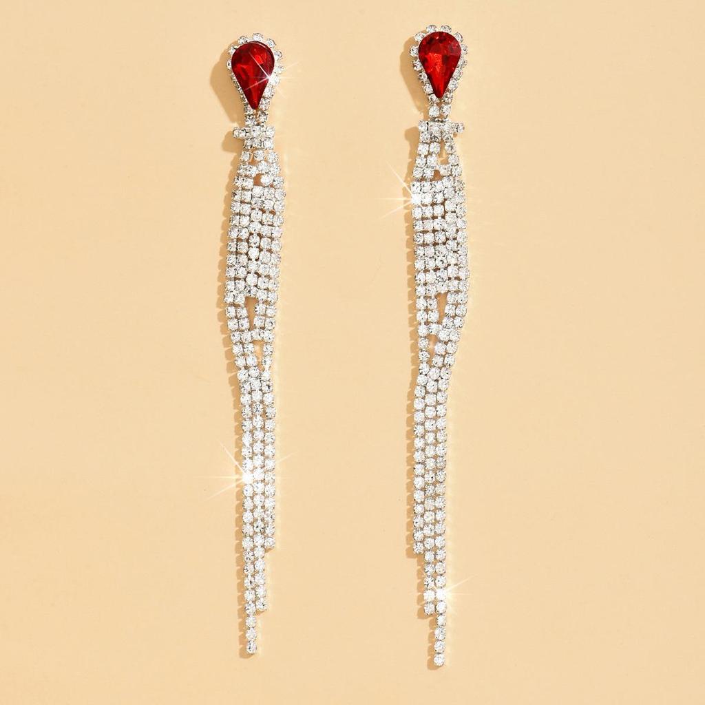 Elegant Rhinestone Drop Earrings with Claw Chain Tassel - Versatile, Light Luxury, and Chic High-End Jewelry.