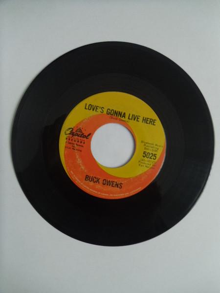 7inch Record BUCK OWENS - Love's Gonna Live Here / Getting Us 5025 Capitol Records 1963 Canada Folk Used