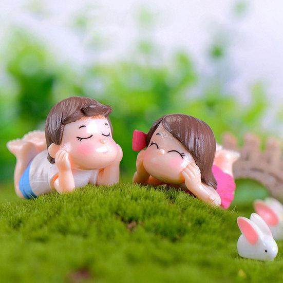 2Pcs Cute Lovers Boy Girl Lying On Front Miniature Garden Bonsai Dollhouse Decor