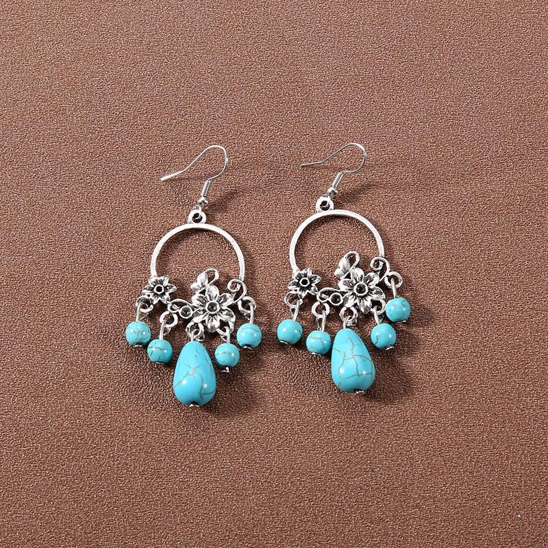 Богемные серьги-кисточки из бирюзового и красного тибетского металла с бусинами