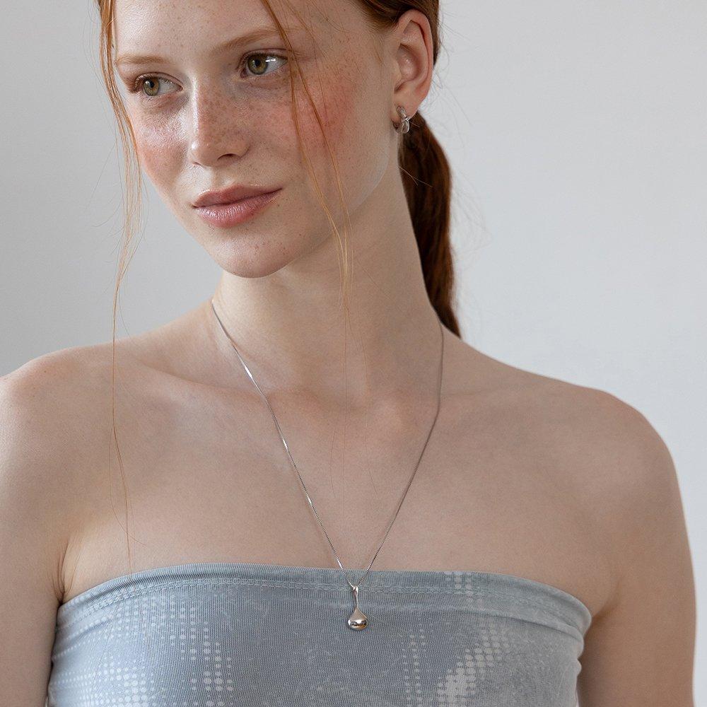 (92.5 Silver) Rain Drop Pendant Long Necklace Nz2498