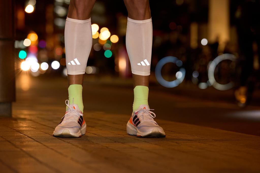 Компрессионные гетры Adidas из материала ClimaCool, размеры, гетры, упаковка 2 шт., (Дышащий, Влагоотводящий, Быстросохнущий), Белый, S/M (ADSL-13013WH)