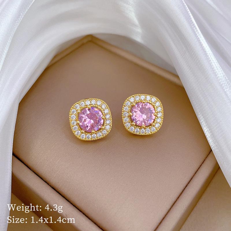 Квадратный циркон Небесный набор: ожерелье, серьги, кольцо. Легкая роскошь, индивидуальность, темперамент. Комбинация серьги и ожерелье