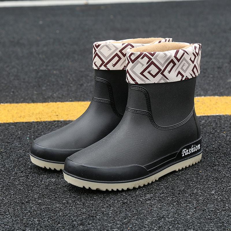 Женские летние взрослые средние нескользящие водонепроницаемые износостойкие резиновые сапоги