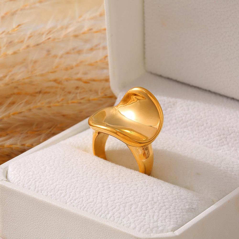 Curved Three-Dimensional Ring Exaggerated Design Stainless Steel Plated 18K Gold Cold Wind Mirror Jewelry