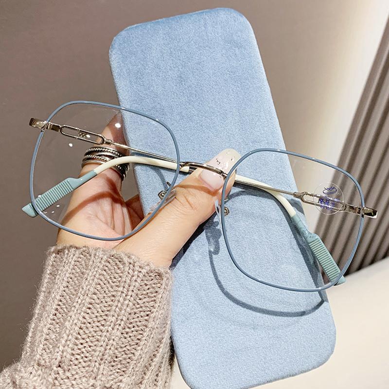 Фоточувствительные очки для близоруких с защитой от синего света, в большой оправе, простой дизайн 7757