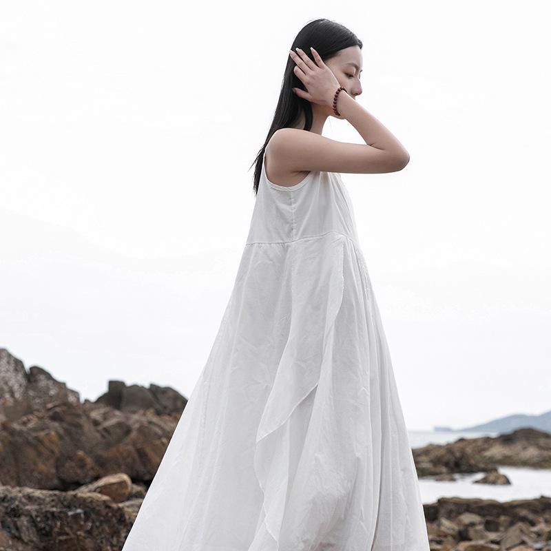 Летнее платье 2025 года из хлопка и льна для женщин, струящееся, в стиле феи, с неровным подолом и тонкими бретелями, для travel-фотографии