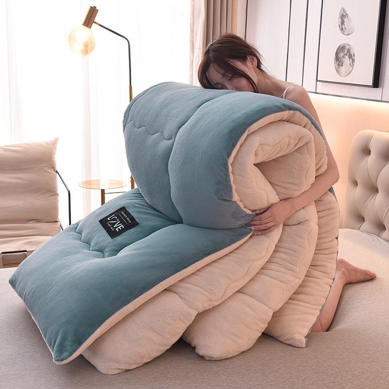 Двустороннее бархатное и фланелевое одеяло из овечьей шерсти на осень и зиму