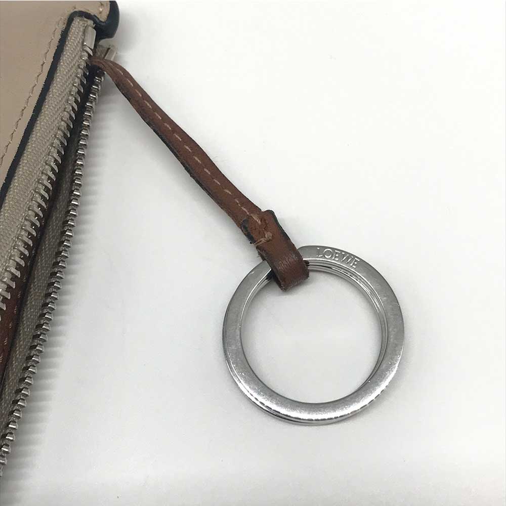 Б/у Кошелек для монет LOEWE кожаный Женский