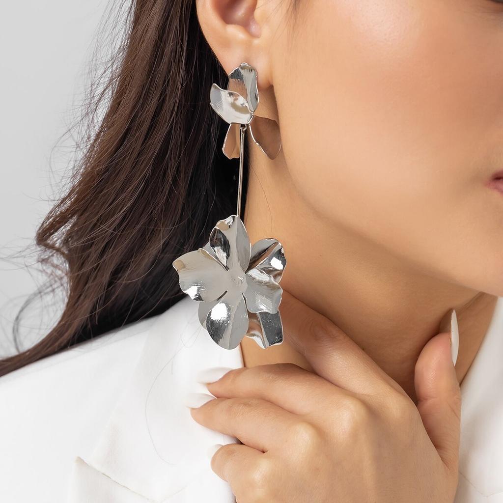 Vintage Geometric Flower Petal Pendant Drop Earrings for Women Fashion Statement Gold-Color Hanging Earrings Party Jewelry Gifts