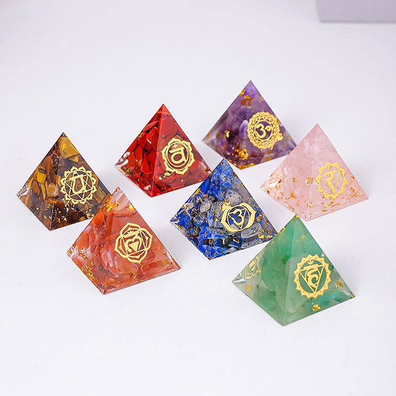 Набор из 7 пирамид с подарочной коробкой 3 см Пирамида из натурального камня Энергетическая башня Домашнее декоративное украшение Домашний декор
