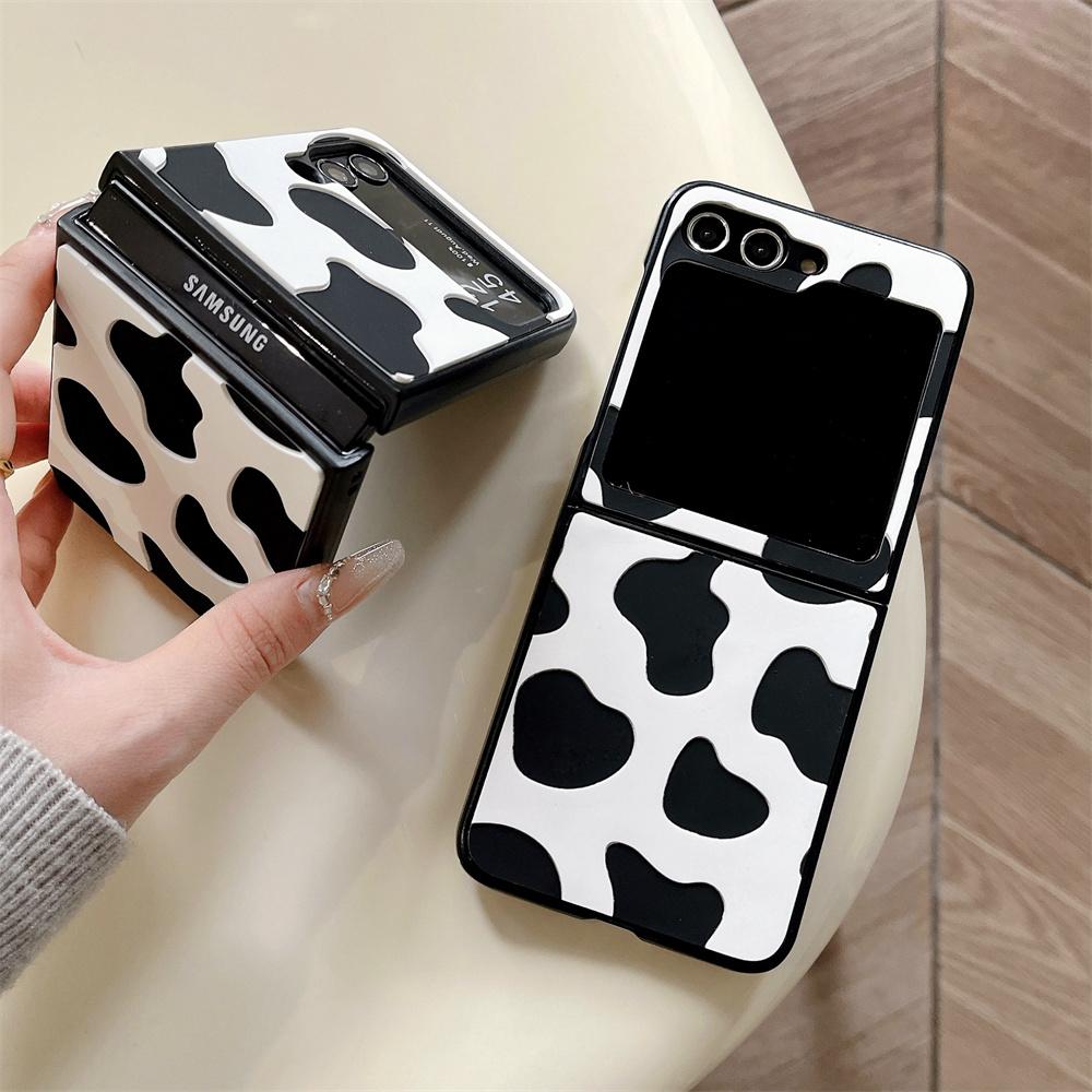 Lovely Cow Stripes Case For Samsung Galaxy Z Fold 5 4 3 Thin Slim Cute Cover For Samsung Z Flip 5 4 3 Hard Shockroof Back Cover